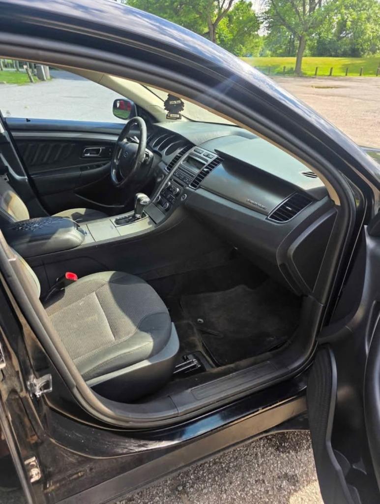 2012 Ford Taurus SEL - Photo 9