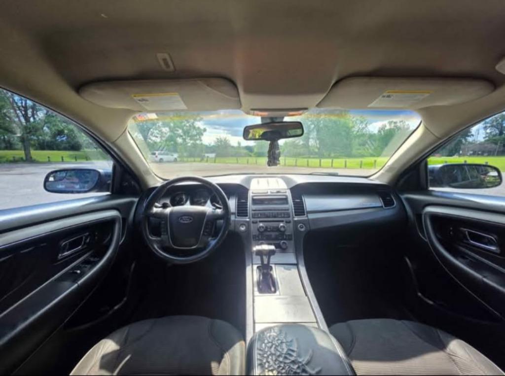 2012 Ford Taurus SEL - Photo 12