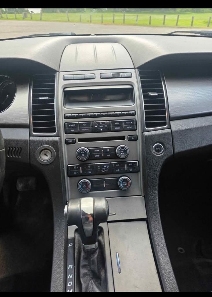 2012 Ford Taurus SEL - Photo 14