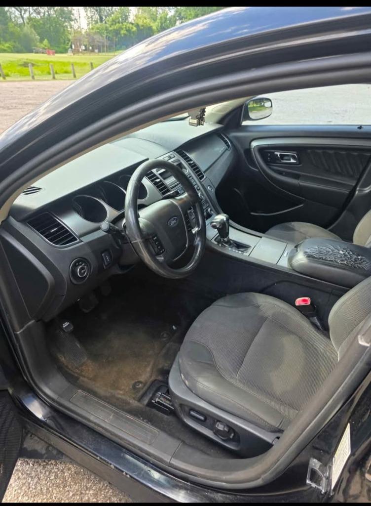 2012 Ford Taurus SEL - Photo 13