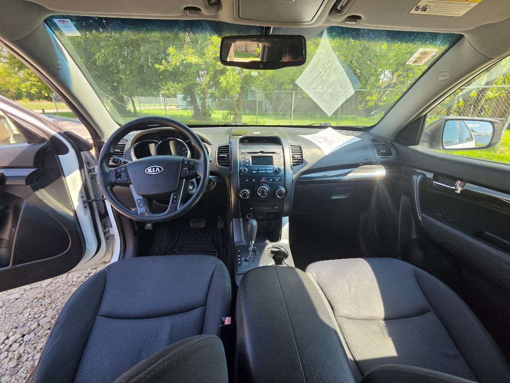 2012 Kia Sorento LX - Photo 13