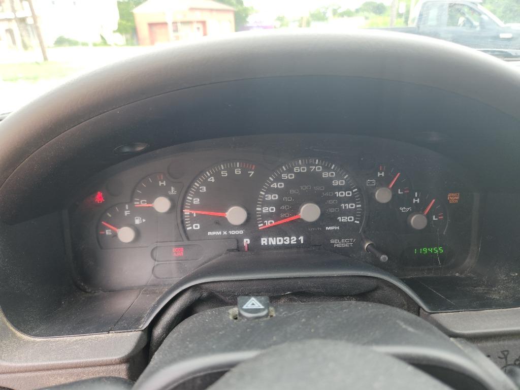 2003 Ford Explorer XLS - Photo 19